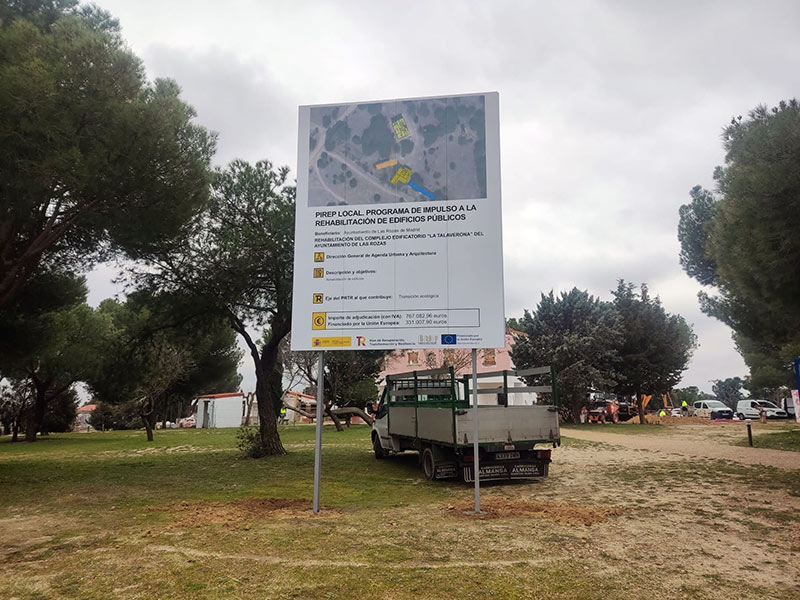 ejemplo de valla publicitaria en vertical
