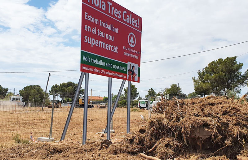 instalación de valla publicitaria de 4x3 en Tarragona