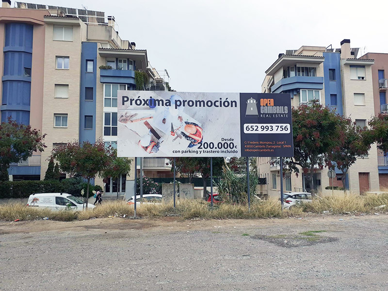 instalación de valla publicitaria en Cambrils Tarragona