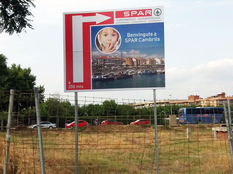 instalación de valla de publicidad en Cambrils Tarragona