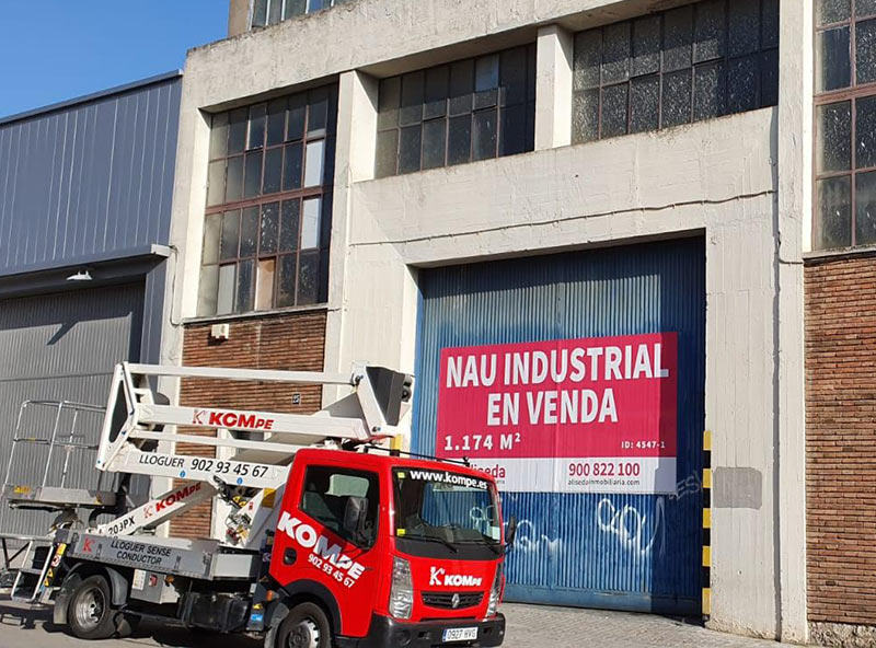 lona publicitaria para nave industrial