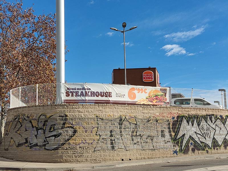 lona microperforada en Vilanova i la Geltrú