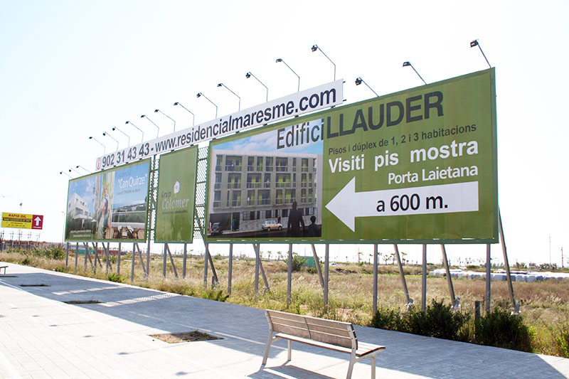 valla publicitaria personalizada de gran formato