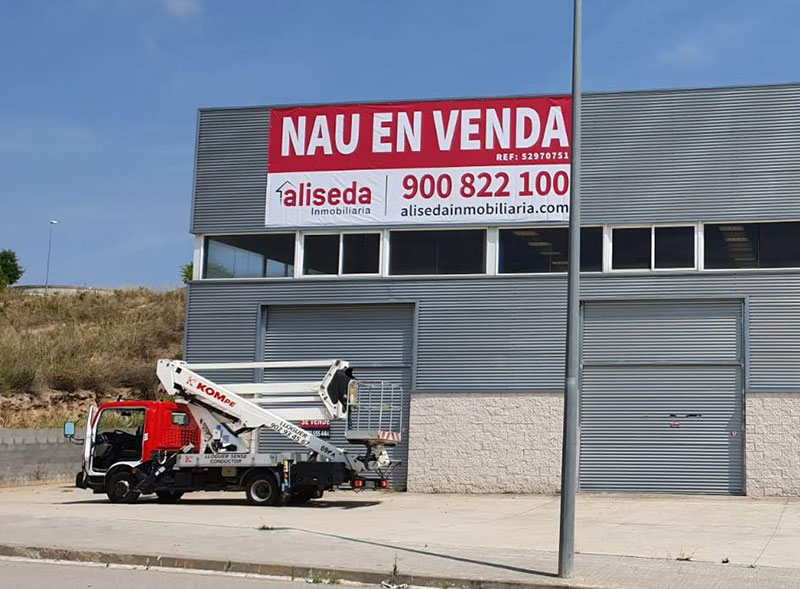 instalación de lona publicitaria venta de nave industrial