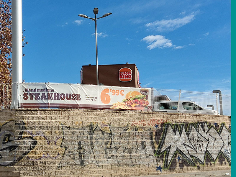 instalación de lona microperforada en Girona