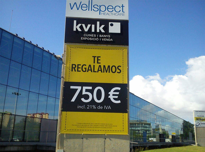 publicidad en monolito para empresas en Barcelona