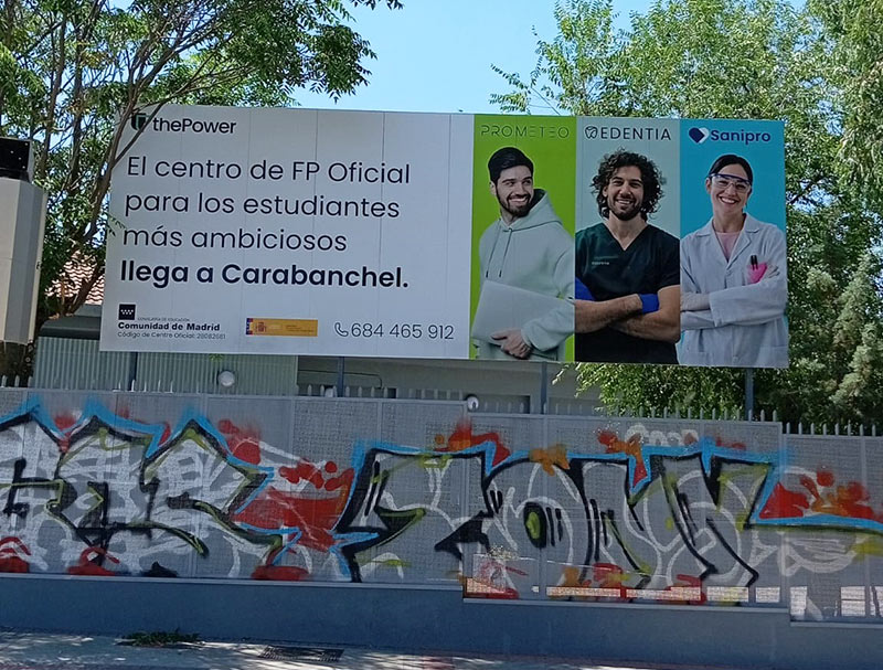 instalación de publicidad en colegios de Madrid