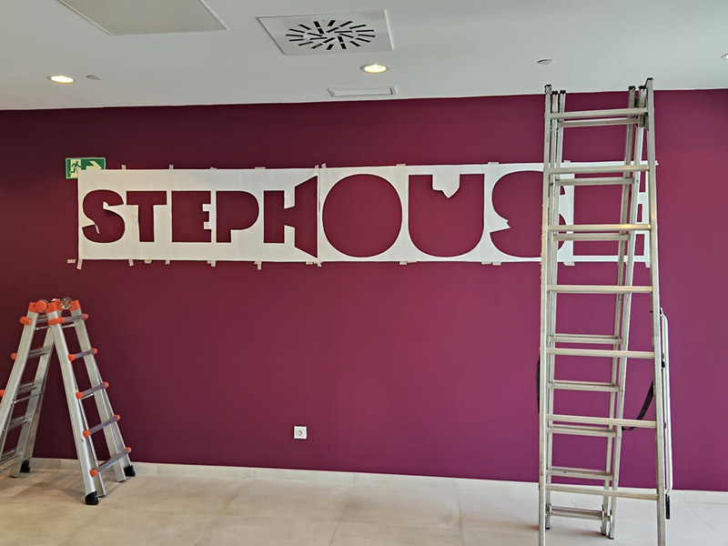 plantilla para instalar letras corpóreas en pared