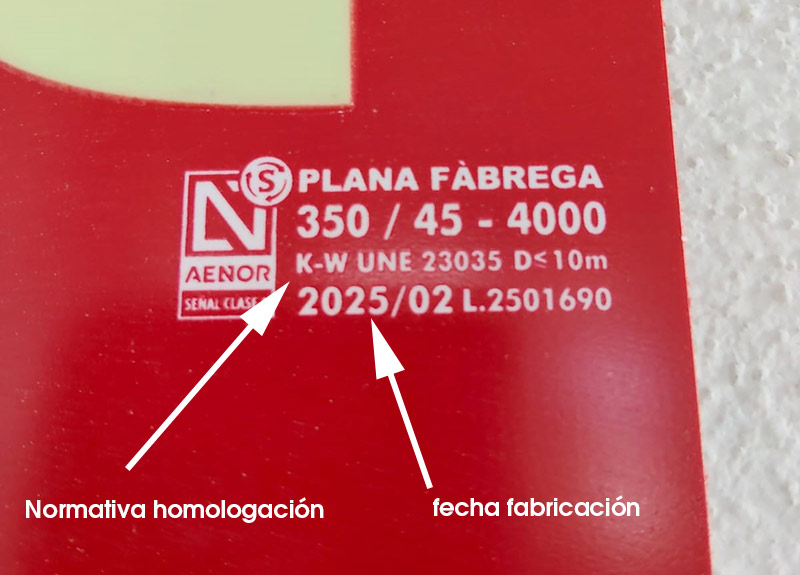 normativa en la homologación de las placas de emergencia