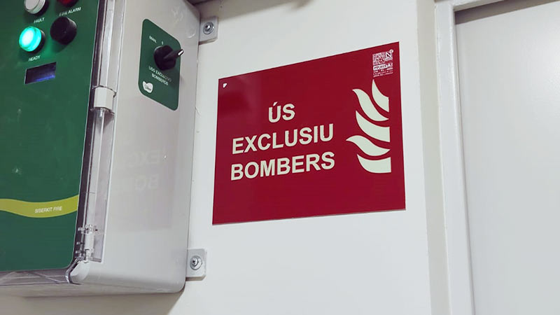 señalética de emergencia uso exclusivo bomberos