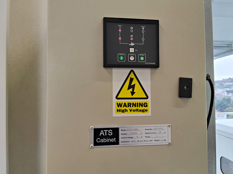 instalación de vinilo señal peligro warning