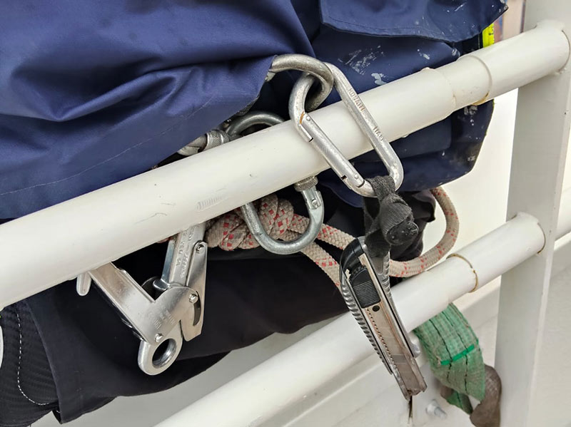 mosquetones de seguridad para trabajos verticales