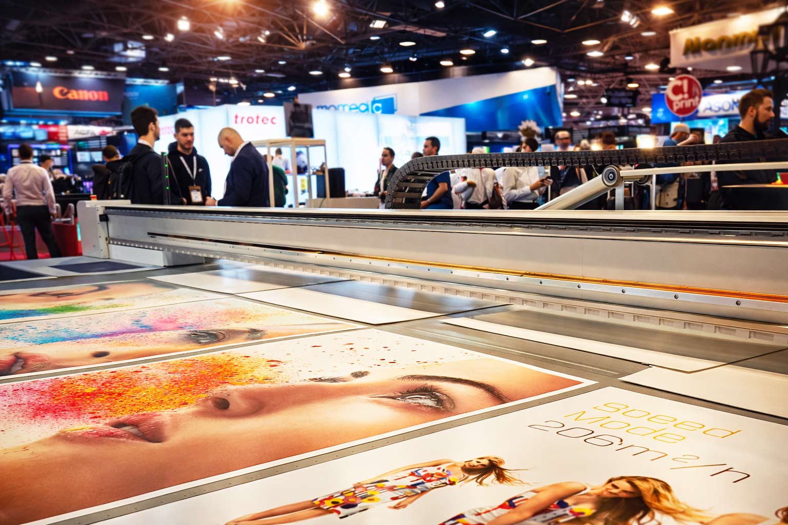 Corporate exhibition signage installation in Barcelona and Madrid