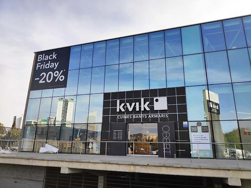 rotulación con vinilo en cristal