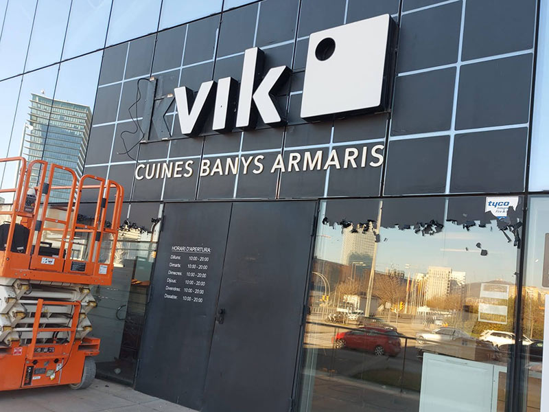 desmontaje de rótulos y quitar vinilo