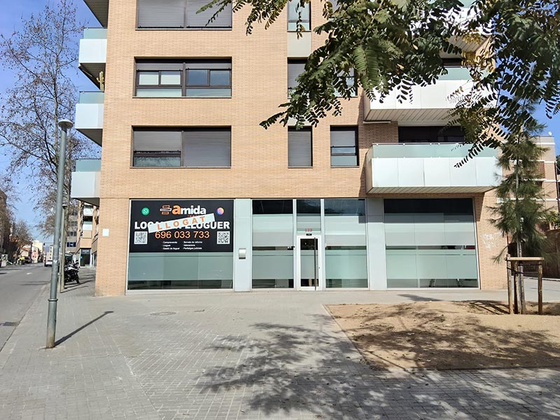 local en Sabadell para rotular entero, el antes