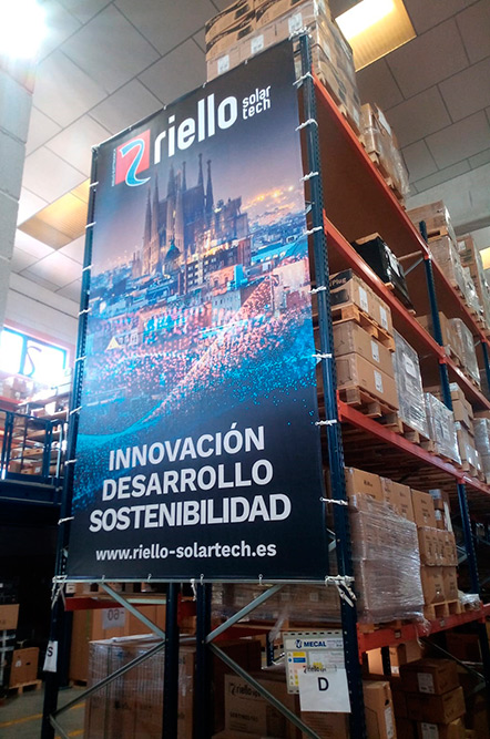 Instalación de Lona Publicitaria en nave industrial