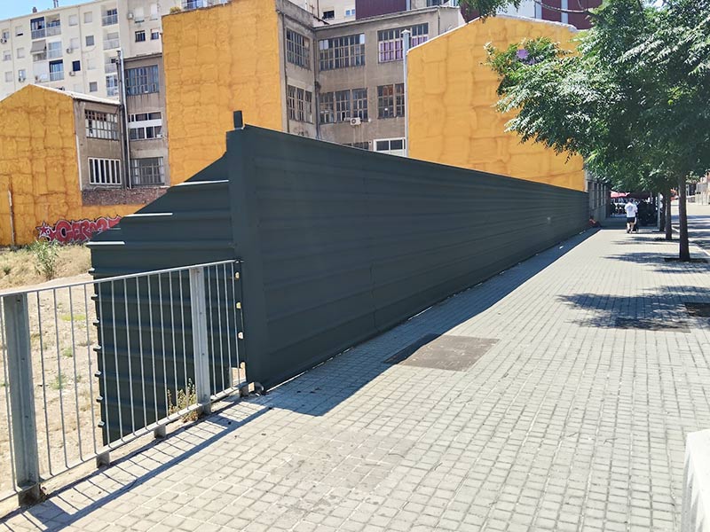 pintar perimetro de obra de chapa corrugada
