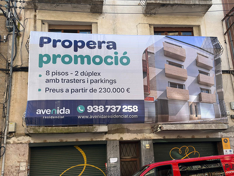 instalación de lona microperforada en Puigcerdà Girona