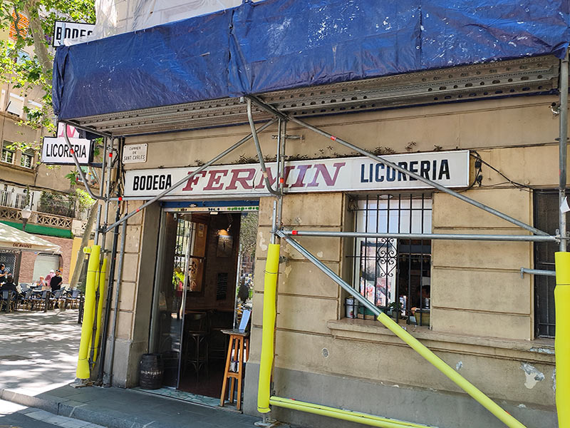rebranding de rótulos antiguos en Barcelona