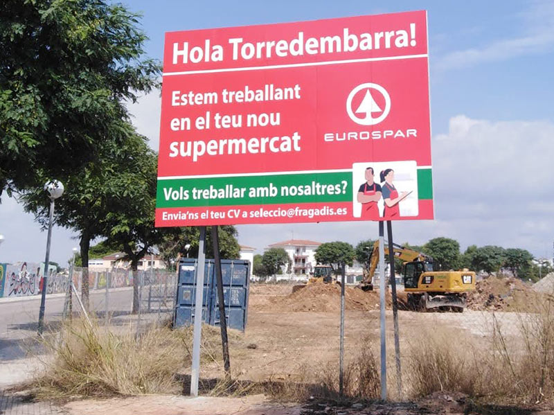 valla de publicidad de medidas 4x3 instalada en Tarragona