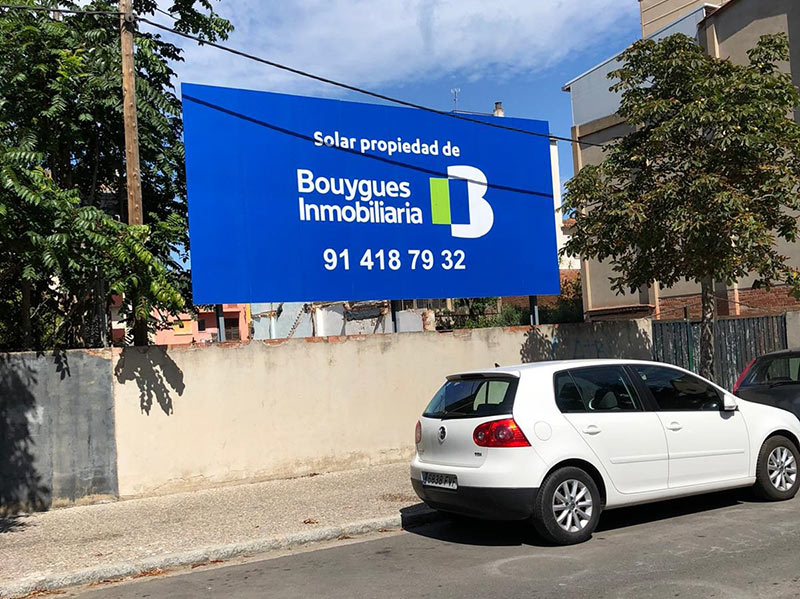 valla publicitaria de 640x300 con instalación en Girona
