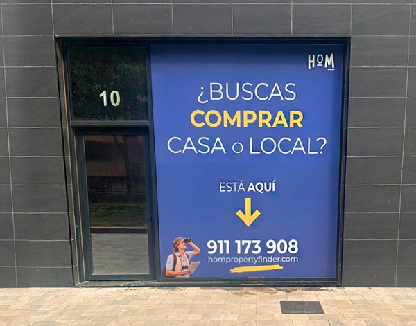 Rotulación de escaparate con vinilo en Barcelona